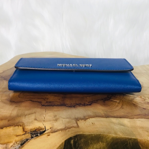 Michael Kors Jet Set Large Trifold Wallet - Picture 5 of 8